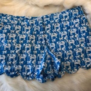 Scalloped shorts, Crown & Ivy